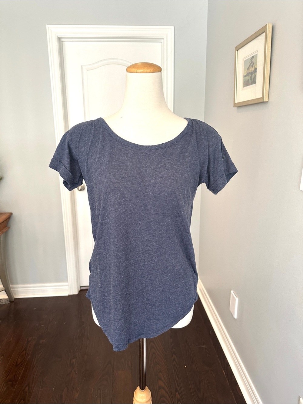 GAP Women's Heathered Navy Scoop Neck Tee - Size S